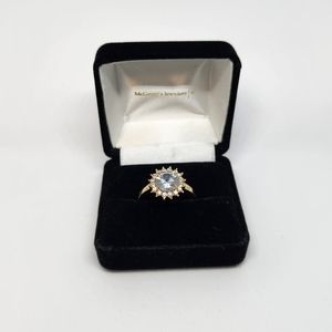 New stylish womens gold flower ring lab diamonds